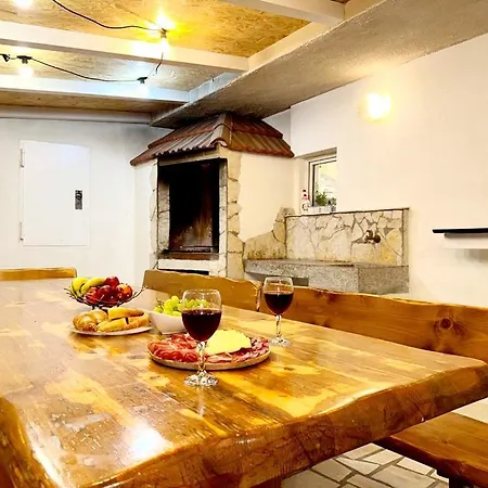 Nadalina Apartmán Kaštela